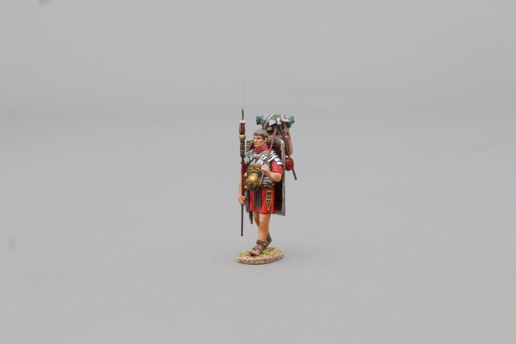 Thomas Gunn Roman ROM114A standing Roman with one hand wounded 