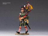 NA242 92nd Bagpiper marching RETIRED