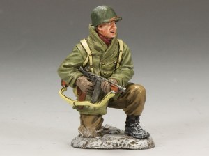BBA044 Kneeling NCO w. Tommy Gun RETIRE