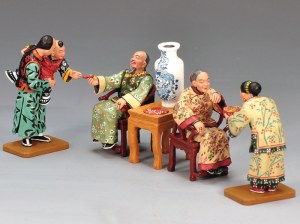 HK185M Celebrating Chinese New Year RETIRED Without original box - reconditionned