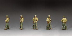 DD383 Standing Tank Sergeant w/Binos