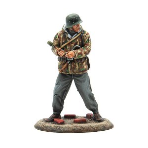 LWG030 German with Hand Grenade and K98 