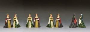TR021 A pair of Queens 