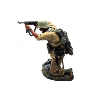 FL DAK048 Das Deutsche Afrika Korps Kneeling Overhead Firing PRE ORDER