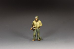 DD385 Standing Tank Sergeant w/Tommy Gun 