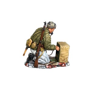 FL KHA014 Russian Radio Operator with Mosin    PRE ORDER
