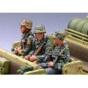  WS053 SITTING SERGEANT & 2 RIFLEMAN RETIRE